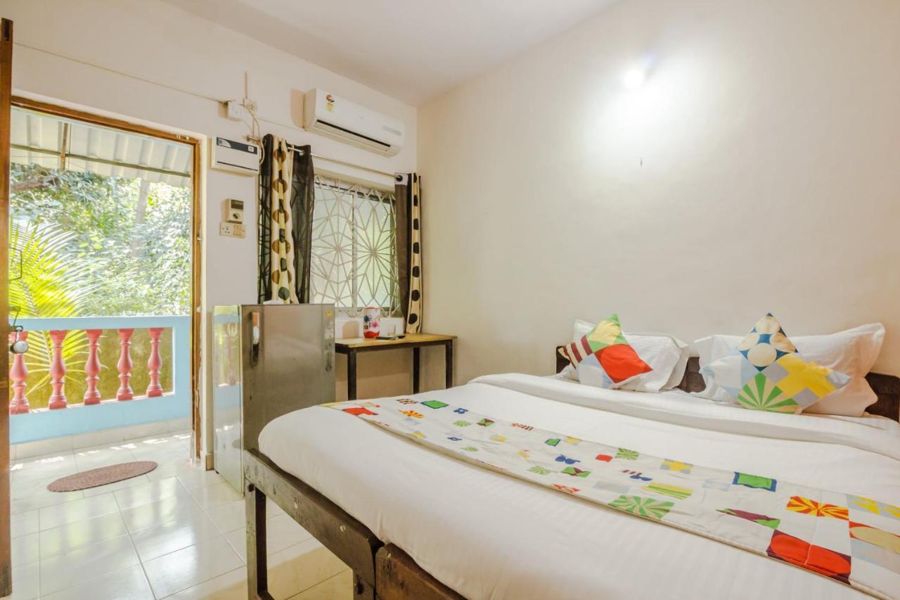 Oyo 22735 Elegant Apartment Baga
